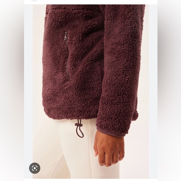 🌸NWT Girlfriend Collective Raisin Recycled Plush Hooded Jacket - Picture 6 of 12